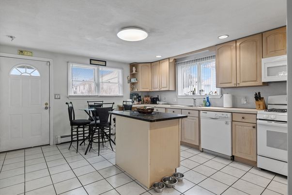 Dining room, Interior, Kitchen, Recessed Lighting