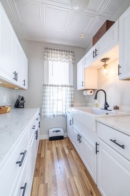 Interior, Kitchen, Pendant Lights, Wood Texture Flooring
