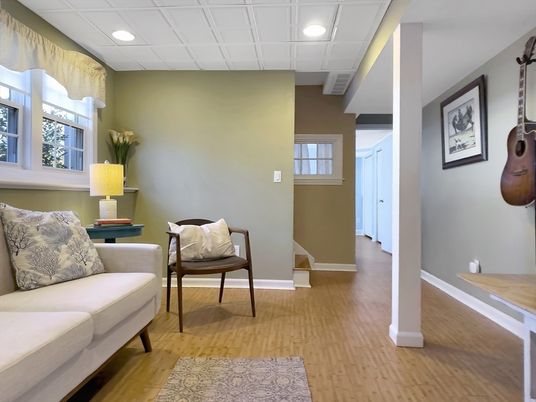 Interior, Recessed Lighting, Wood Texture Flooring