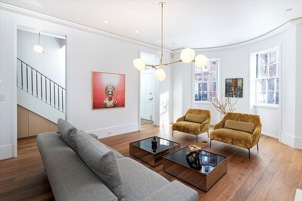 Interior, Living room, Pendant Lights, Recessed Lighting, Wood Texture Flooring