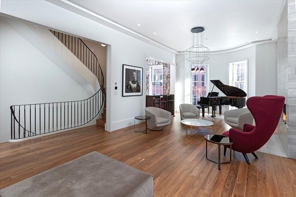 Interior, Living room, Pendant Lights, Piano, Recessed Lighting, Wood Texture Flooring