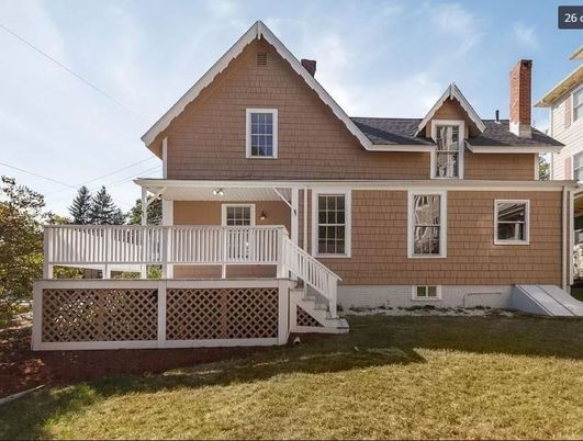 Exterior, Facade, Queen Anne Victorian