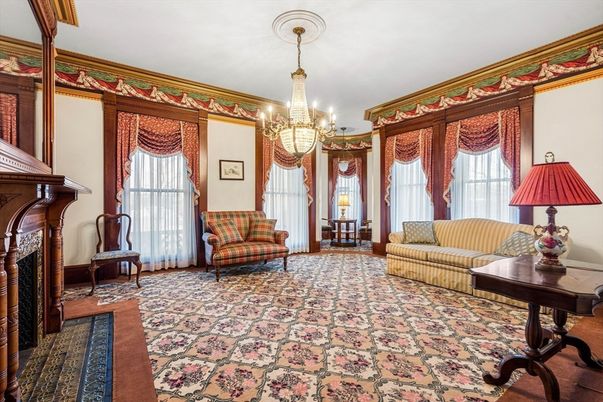 Chandelier, Fireplace, Interior, Living room