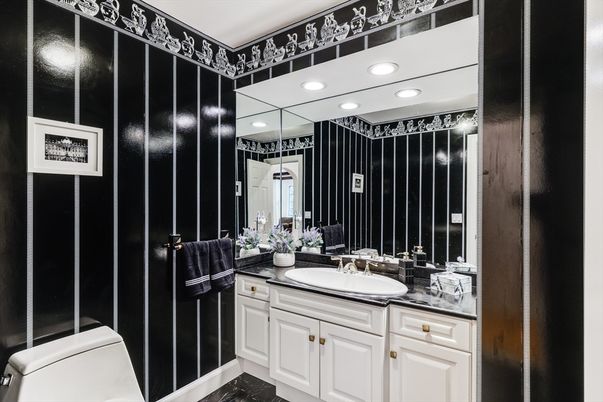 Bathroom, Interior, Recessed Lighting