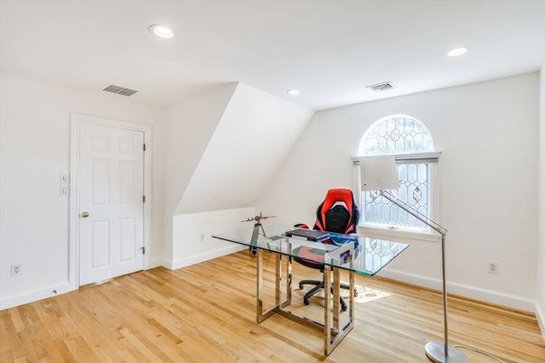 Home Office, Interior, Recessed Lighting, Wood Texture Flooring