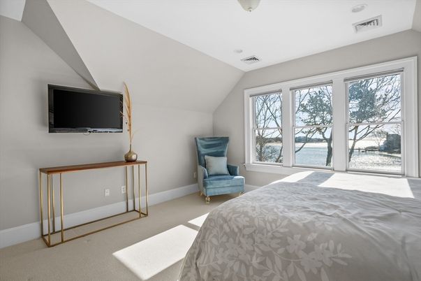 Bedroom, Interior, Water