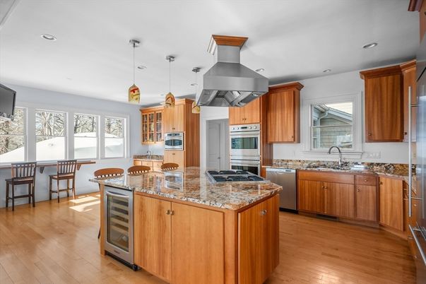 Dining room, Interior, Kitchen, Pendant Lights, Recessed Lighting, Stainless Steel Appliances, Wood Texture Flooring