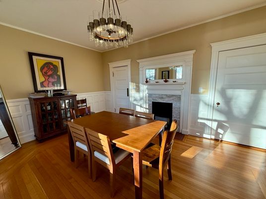 Chandelier, Dining room, Fireplace, Interior, Wood Texture Flooring