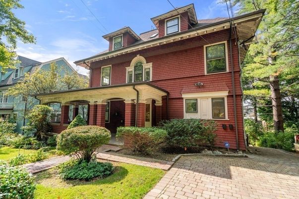 Exterior, Facade, Brick Facade, American Foursquare
