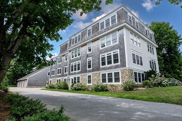Exterior, Facade, Georgian