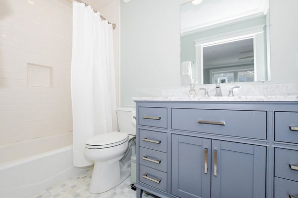 Bathroom, Interior, Recessed Lighting