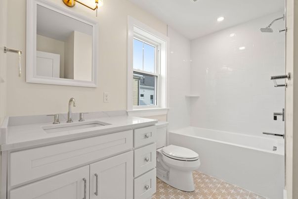 Bathroom, Interior, Recessed Lighting