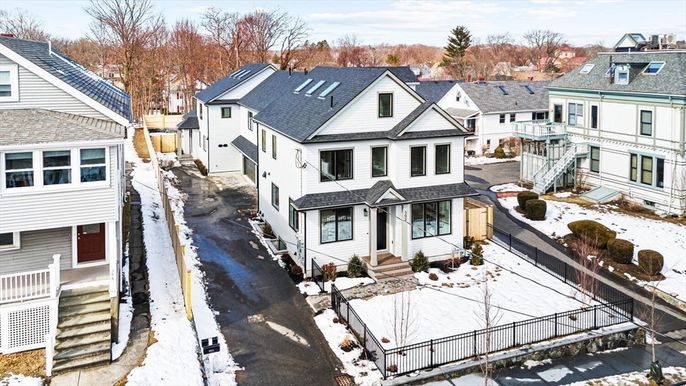 Exterior, Drone