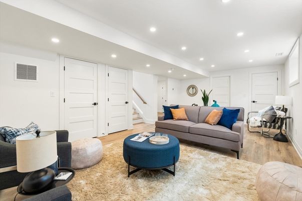 Interior, Living room, Recessed Lighting, Wood Texture Flooring