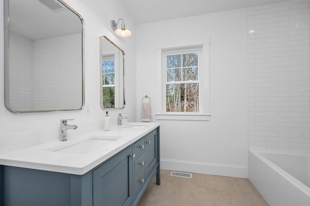 Bathroom, Dual Sink Vanities, Interior