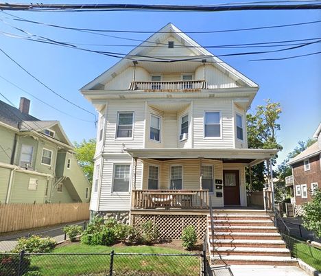 Exterior, Facade, Queen Anne Victorian