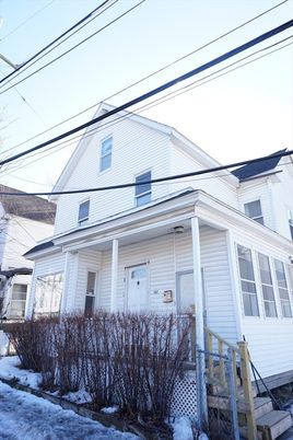 Exterior, Facade, Queen Anne Victorian