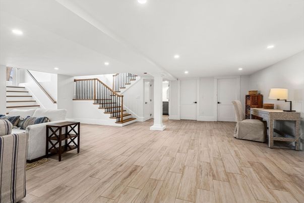 Interior, Recessed Lighting, Wood Texture Flooring