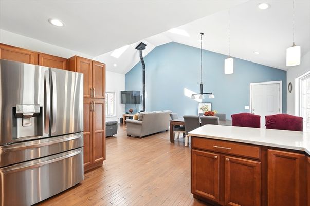 Dining room, Interior, Living room, Pendant Lights, Recessed Lighting, Wood Texture Flooring