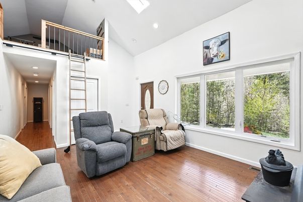 Interior, Recessed Lighting, Wood Texture Flooring