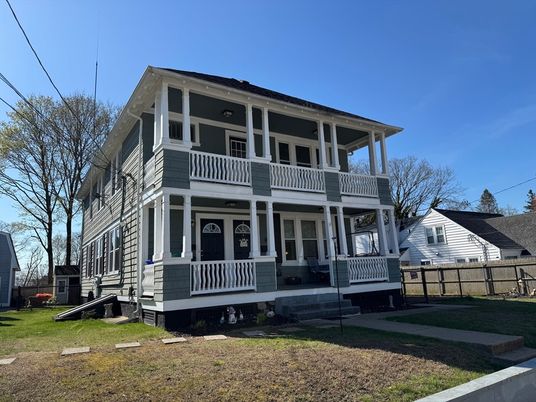 Backyard, Exterior, Facade, Queen Anne Victorian