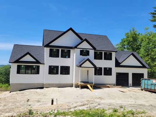 Attached, Exterior, Facade, Farmhouse