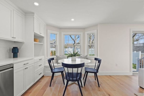 Dining room, Interior, Kitchen, Recessed Lighting, Wood Texture Flooring