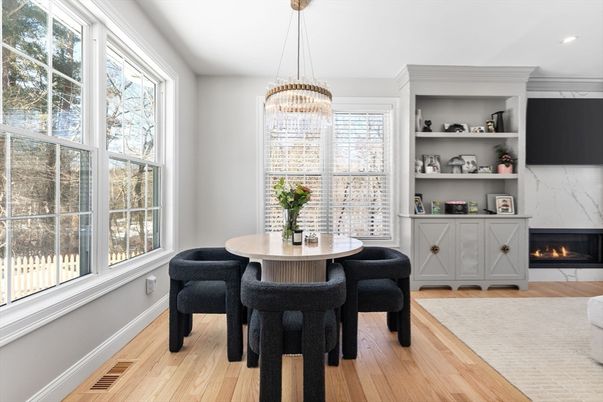 Dining room, Fireplace, Interior, Pendant Lights, Recessed Lighting, Wood Texture Flooring