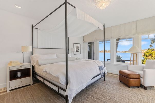 Bedroom, Interior, Recessed Lighting, Water