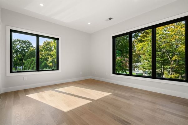 Empty room, Interior, Recessed Lighting, Wood Texture Flooring
