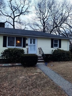 Exterior, Facade, Cape Cod