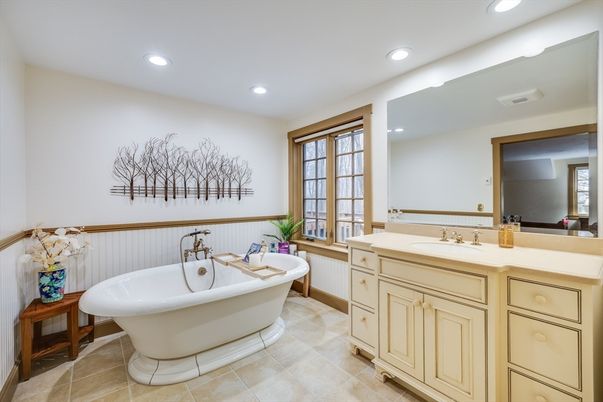 Bathroom, Dual Sink Vanities, Free Standing Baths, Interior, Recessed Lighting