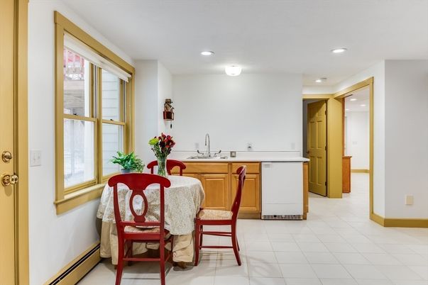 Dining room, Interior, Recessed Lighting