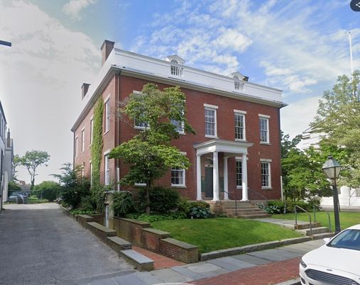 Exterior, Facade, Brick Facade, Georgian