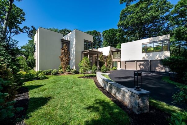 Backyard, Exterior, Facade, Modern