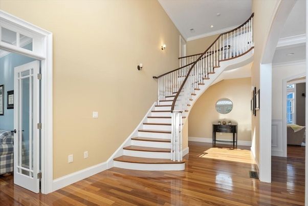 Interior, Recessed Lighting, Wood Texture Flooring