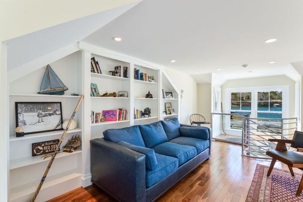 Interior, Living room, Recessed Lighting, Water, Wood Texture Flooring