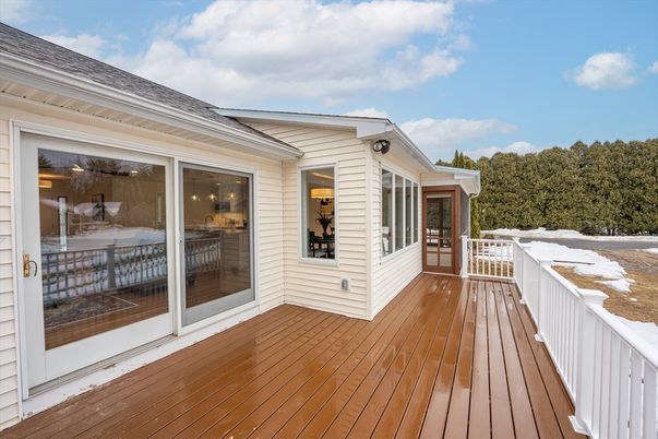 Exterior, Wood Texture Flooring