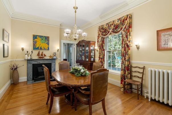 Chandelier, Dining room, Fireplace, Interior, Wood Texture Flooring