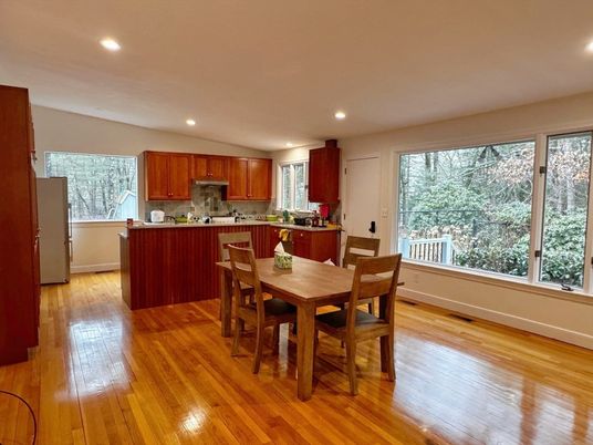 Dining room, Interior, Kitchen, Recessed Lighting, Wood Texture Flooring
