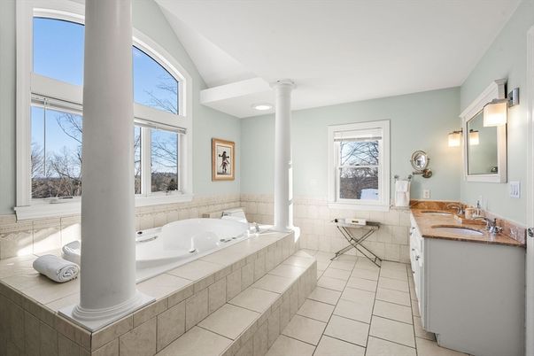 Bathroom, Interior, Recessed Lighting