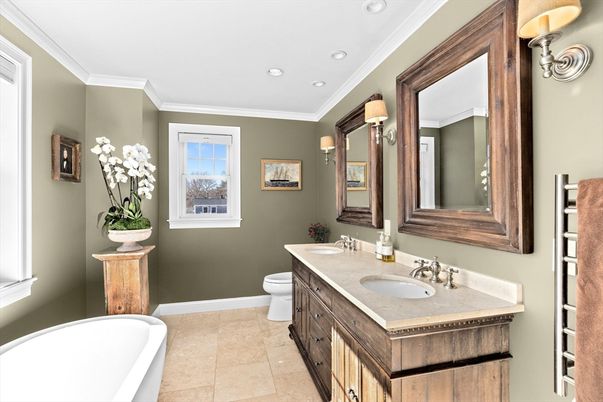 Bathroom, Dual Sink Vanities, Free Standing Baths, Interior, Recessed Lighting