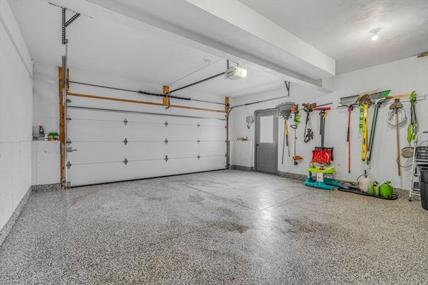 Garage, Interior