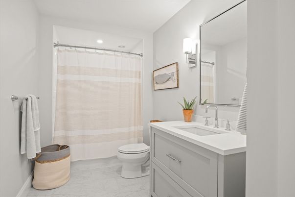 Bathroom, Interior, Marble, Recessed Lighting