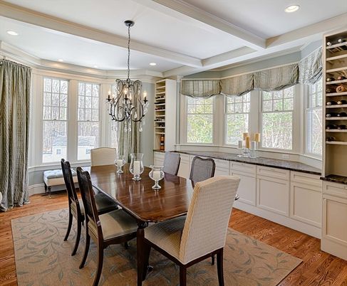 Chandelier, Dining room, Interior, Recessed Lighting, Wood Texture Flooring
