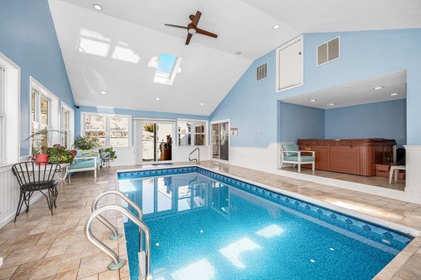 Hot Tub, Interior, Pool, Recessed Lighting