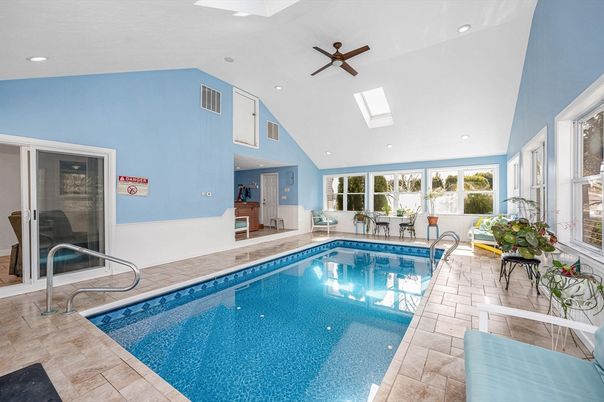 Interior, Pool, Recessed Lighting