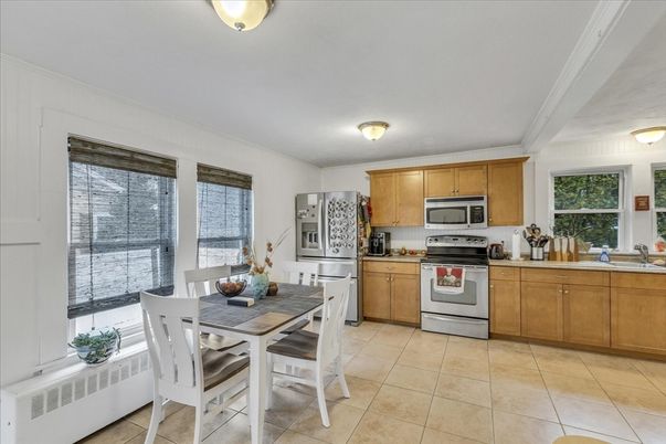 Dining room, Interior, Kitchen, Stainless Steel Appliances