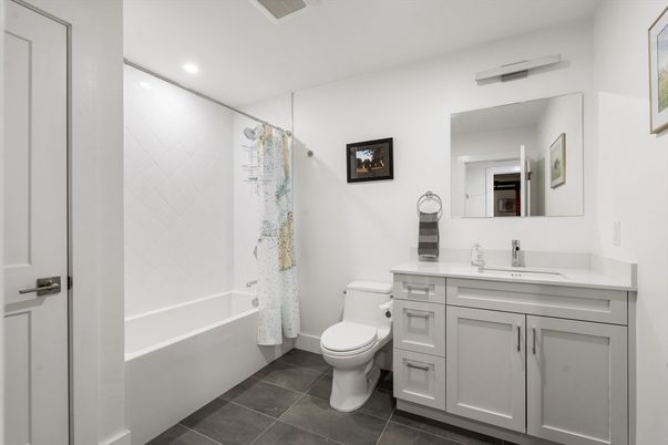 Bathroom, Interior, Recessed Lighting