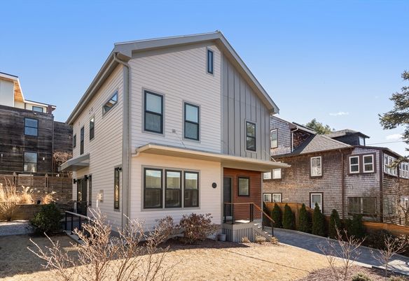 Exterior, Facade, Brick Facade, Farmhouse